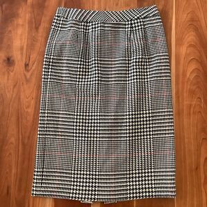 Talbots Houndstooth Plaid Wool Midi Skirt Size 4 Straight Pencil Preppy Academia